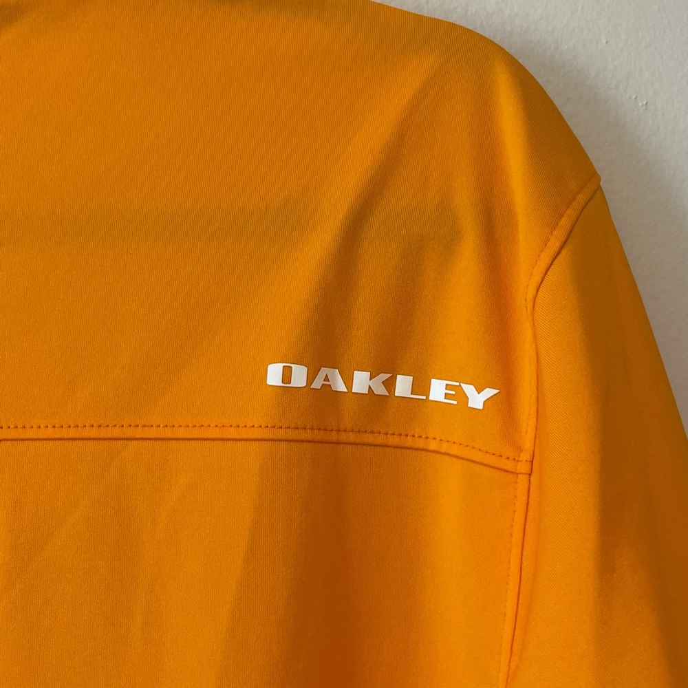 Oakley Men's Golf Polo Collared Shirt in Orange and Gray Stripes - Picture 5 of 6